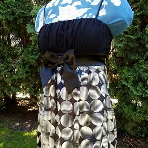 Circle pattern, knee length bubble dress